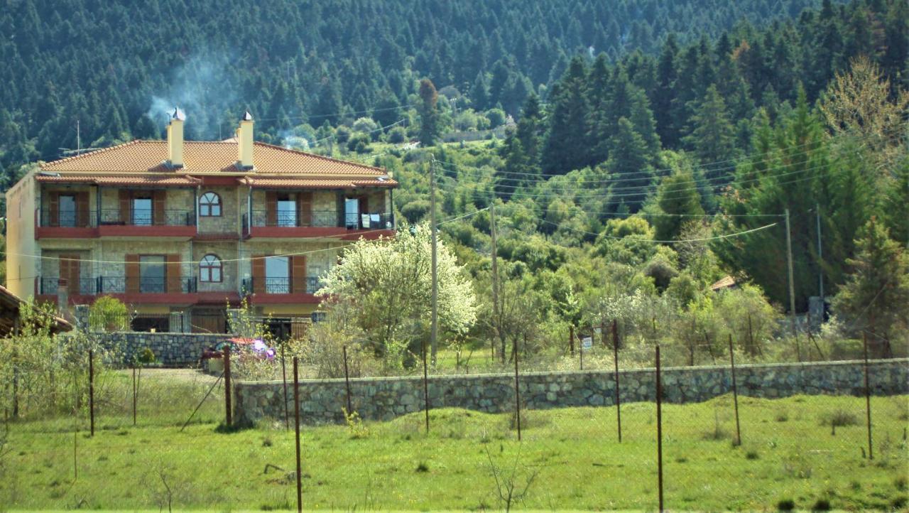 Апартаменти Mainades House Вітіна Екстер'єр фото